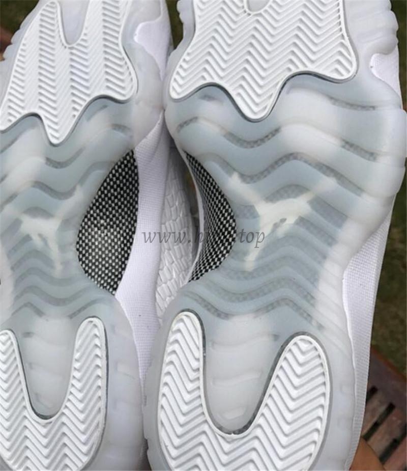 Authentic Air Jordan 11 Low“Frost White”