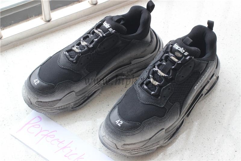 GOD Paris TRIPLE S TRAINER all black