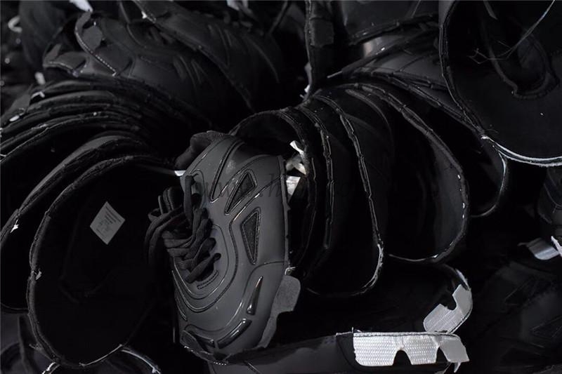 PK God Balen Triple S Designer David Tourniaire launches brand “Shoes 53045”all black retail materials ready to ship