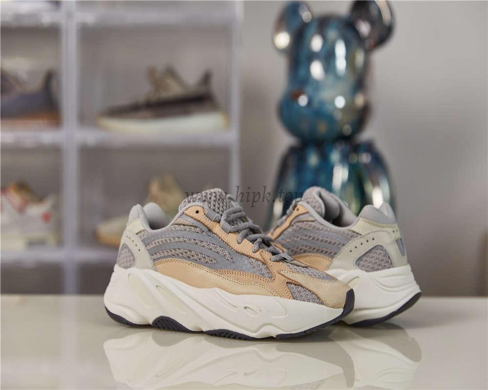 pk god Ad*s yeezy boost 700 v2 cream retail materials ready to ship