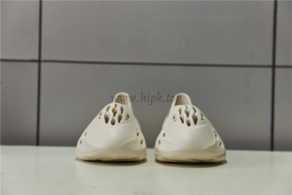 pk god retail materials ready to ship Ad*s yeezy foam rnnr ararat