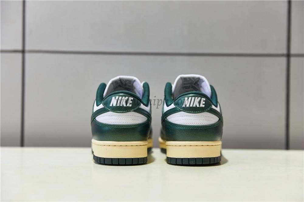 PK god Nike dunk low vintage green retail materials ready to ship