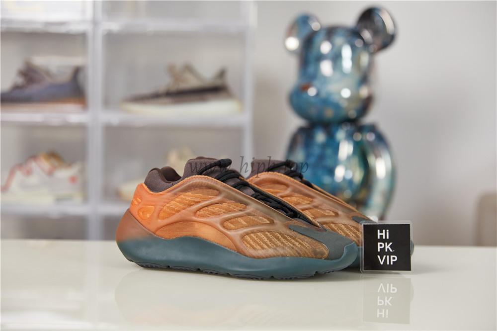 Pk God yeezy 700 V3 copper fade retail materials ready to ship