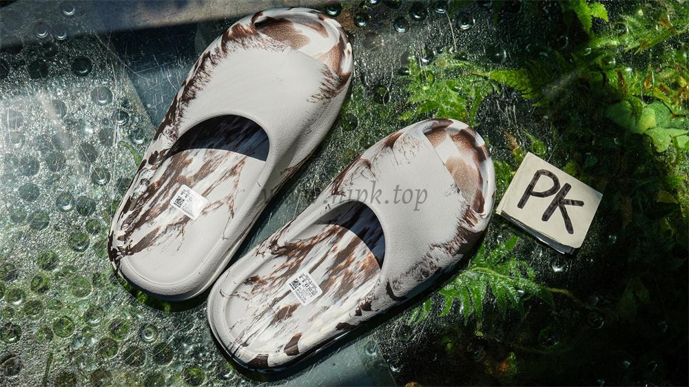 PK GOD Yeezy Slides ‘Enflame Oil’ RETAIL MATERIALS READY TO SHIP