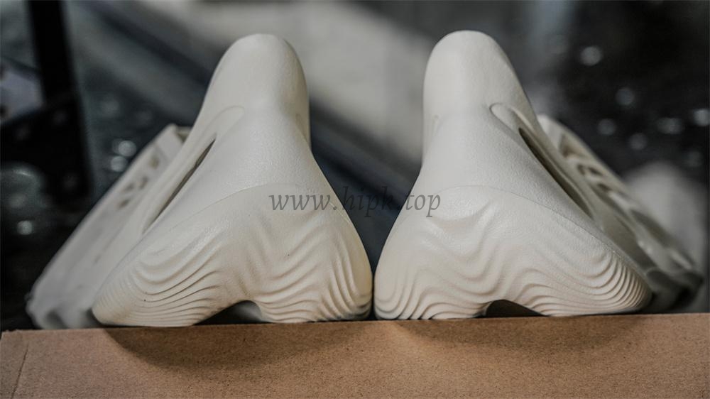 pk god Ad*s yeezy foam rnnr sand retail materials ready to ship