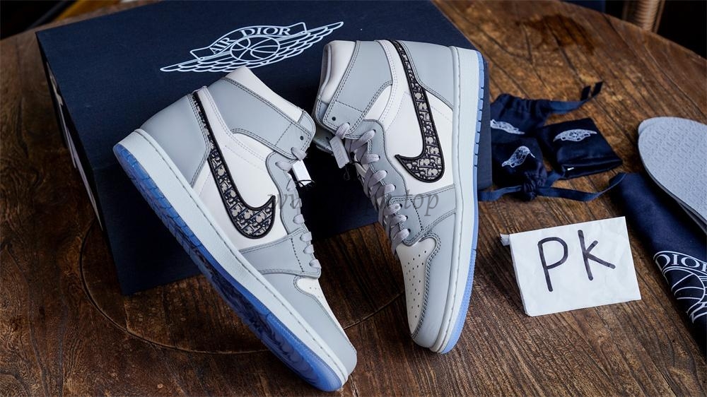 DI*R X Air jordan I HIGH RETRO retail materails ready to ship the perfect retail swoosh version