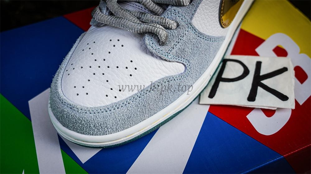 PK God Nike Sb dunk low X Sean Cliver holiday special retail materials ready to ship