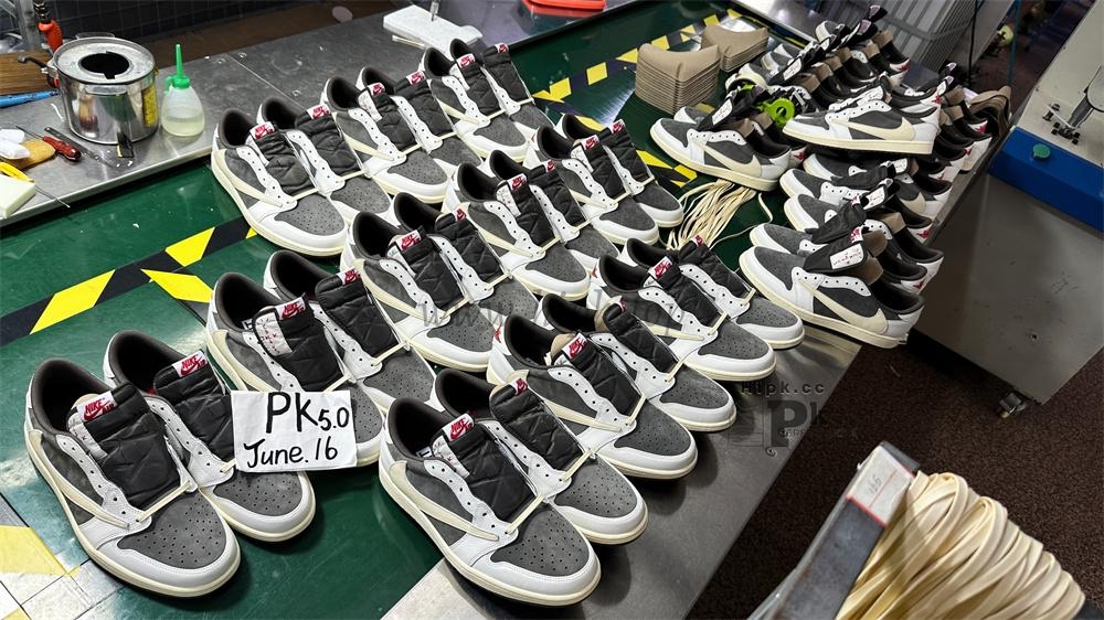 PK 5.0 Jordan 1 Retro Low OG SP Travis Scott Reverse Mocha RETAIL MATERIALS READY TO SHIP