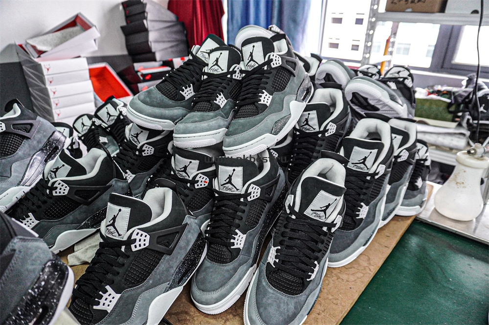 PK GOD Air Jordan 4 Retro Fear RETAIL MATERIALS READY TO SHIP