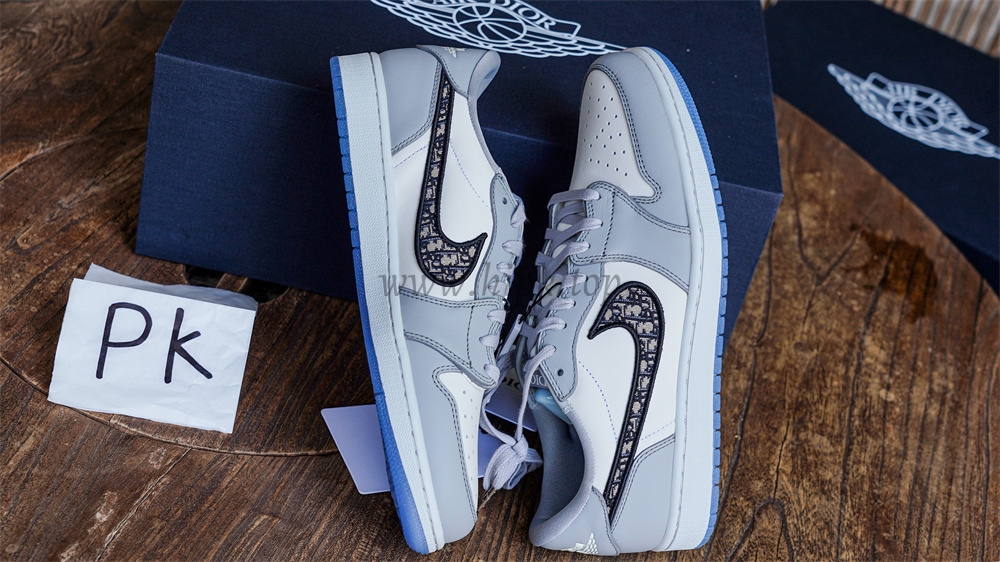 DI*R X Air jordan I Low RETRO retail materails ready to ship the perfect swoosh retail version