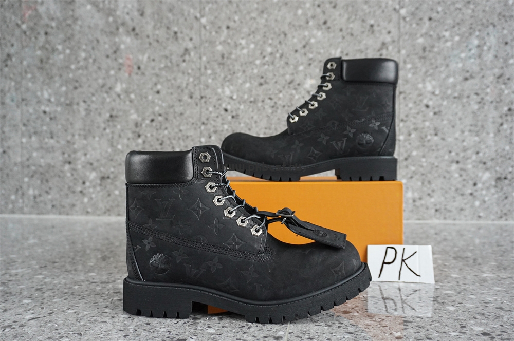 pk god ti*mber*land x l**is V*t*n cow leather black retail materials ready to ship