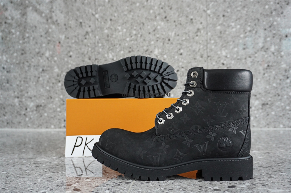 pk god ti*mber*land x l**is V*t*n cow leather black retail materials ready to ship