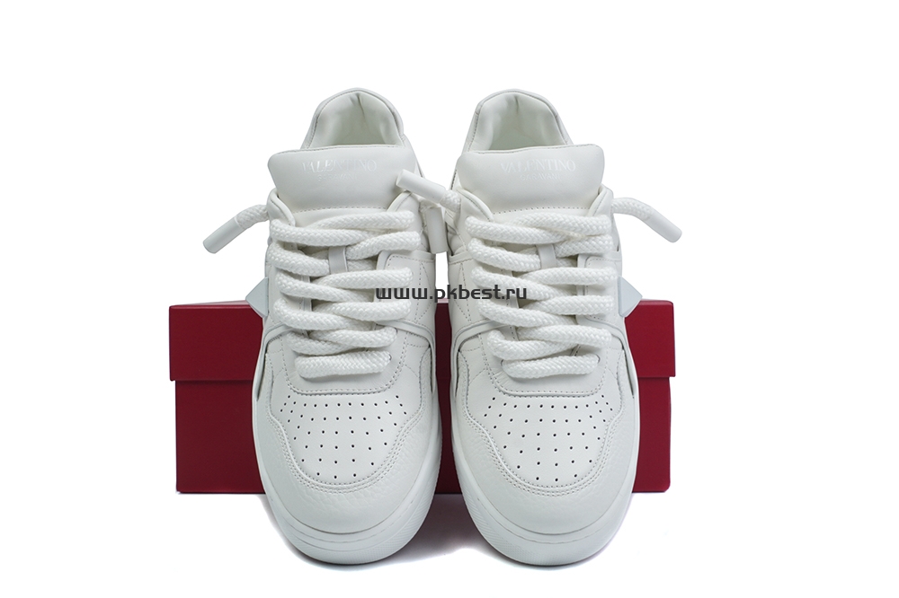 PK GOD Valentino  One Stud white RETAIL MATERIALS READY TO SHIP