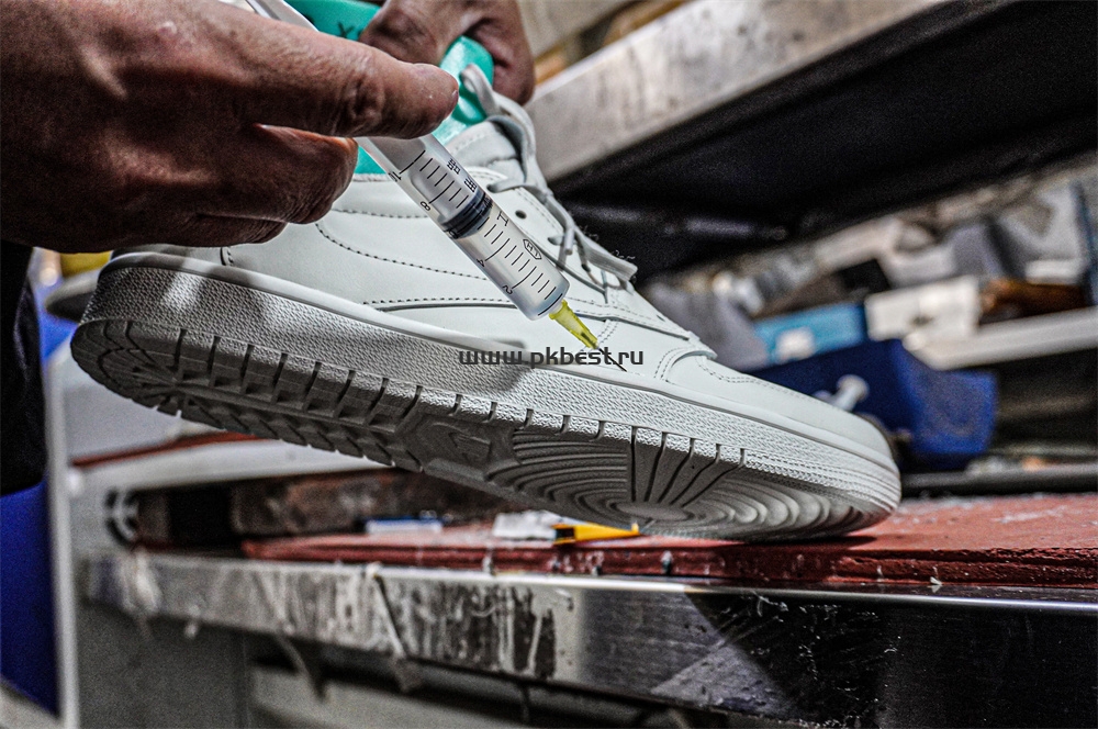 PK5.0 Travis Scott x Air Jordan 1 ‘Low White Party’ RETAIL MATERIALS READY TO SHIP