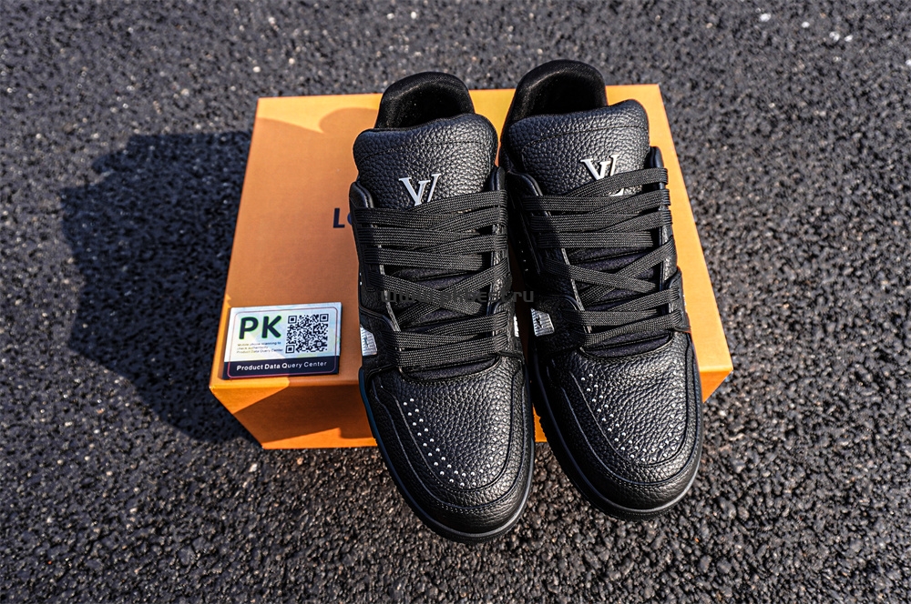 pk god l**is V*t*n trainer black retail materials ready to ship