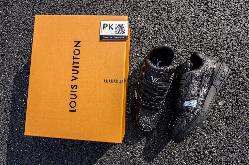 pk god l**is V*t*n trainer black retail materials ready to ship