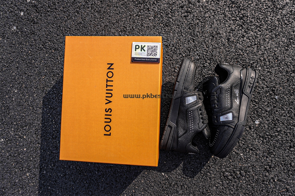 pk god l**is V*t*n trainer black retail materials ready to ship