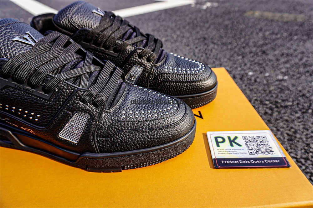 pk god l**is V*t*n trainer black retail materials ready to ship